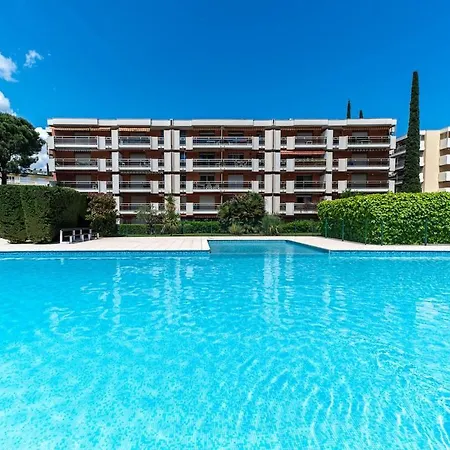 Riviera - Piscine & Terrasse Saint-raphael Saint-Raphaël